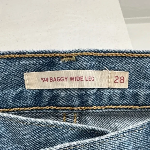 Levis 94 Baggy Blue Denim Jeans NWOT - Picture 2 of 2